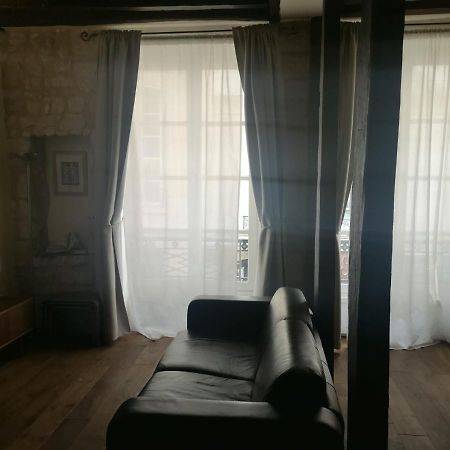 Appartement next Notre Dame Paris Extérieur photo