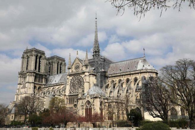 Appartement next Notre Dame Paris Extérieur photo